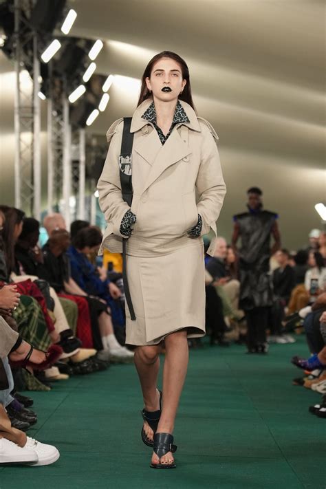 Burberry summer 2024 evening wear